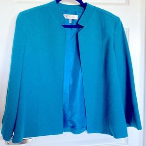 Kasper suit jacket with notch neck collar.